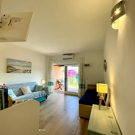 Ampio Monolocale Porto Coda Cavallo Apartment Capo Coda Cavallo